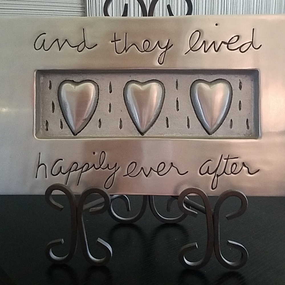 Decorative platter.